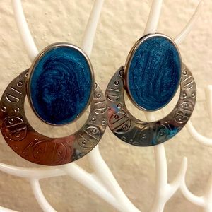 5/$20❤️❤️❤️Vintage 90s Enamel Silver Color Post Pierced Earrings
